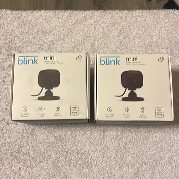 Blink mini indoor plug-in HD Smart Security Works with Alexa